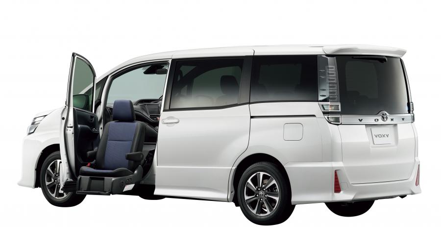  Toyota Voxy ZS Hybrid 2017 года  (фото 7 из 11)